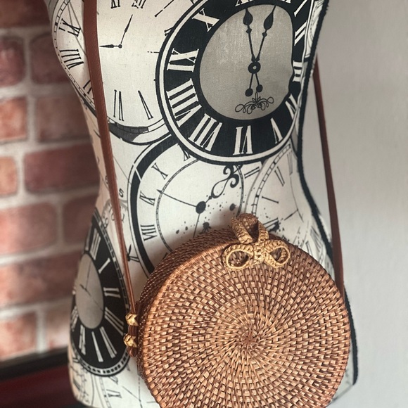 Cross body Straw woven purse - Picture 1 of 7